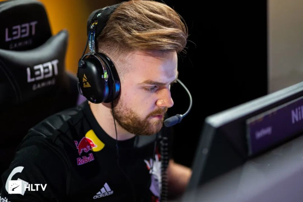 四连胜锁定B组第一！RNG晋级2023德玛西亚杯八强！