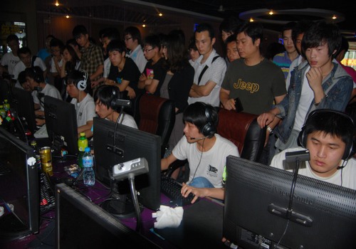 Spinx成为了新的 Mouz 玩家